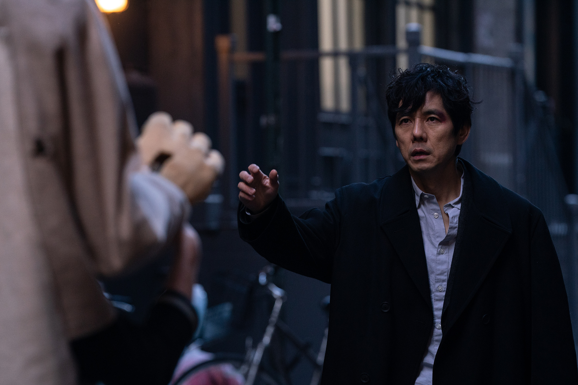 디어 스트레인저 포스터