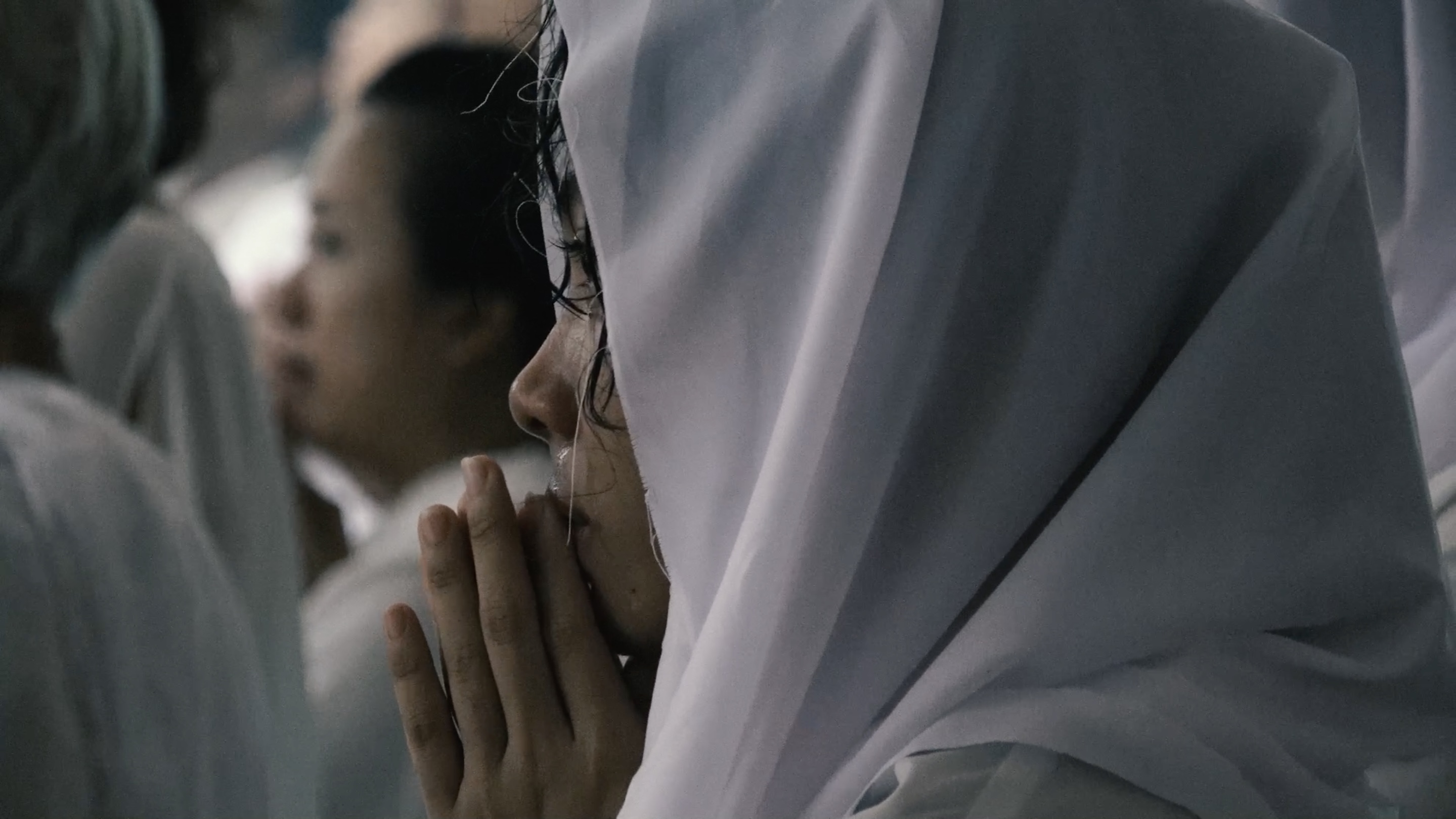 달의 속삭임 포스터