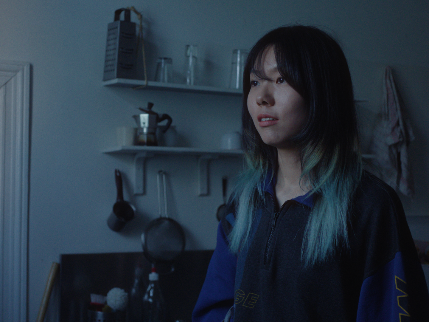 떠나는 사람은 꽃을 산다 poster