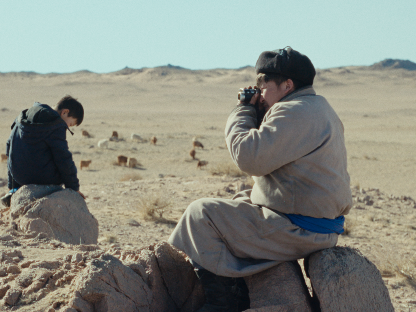 밤이 되면 늑대가 온다 poster